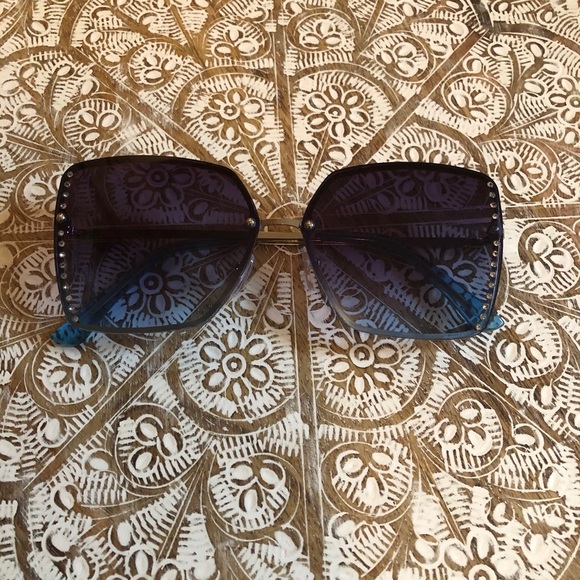 Accessories - Brand New Blue & Silver Bling Sunglasses